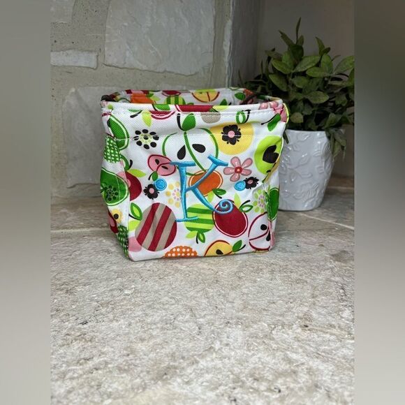 Thirty-One Littles carry all caddy apple blossom - Picture 1 of 6